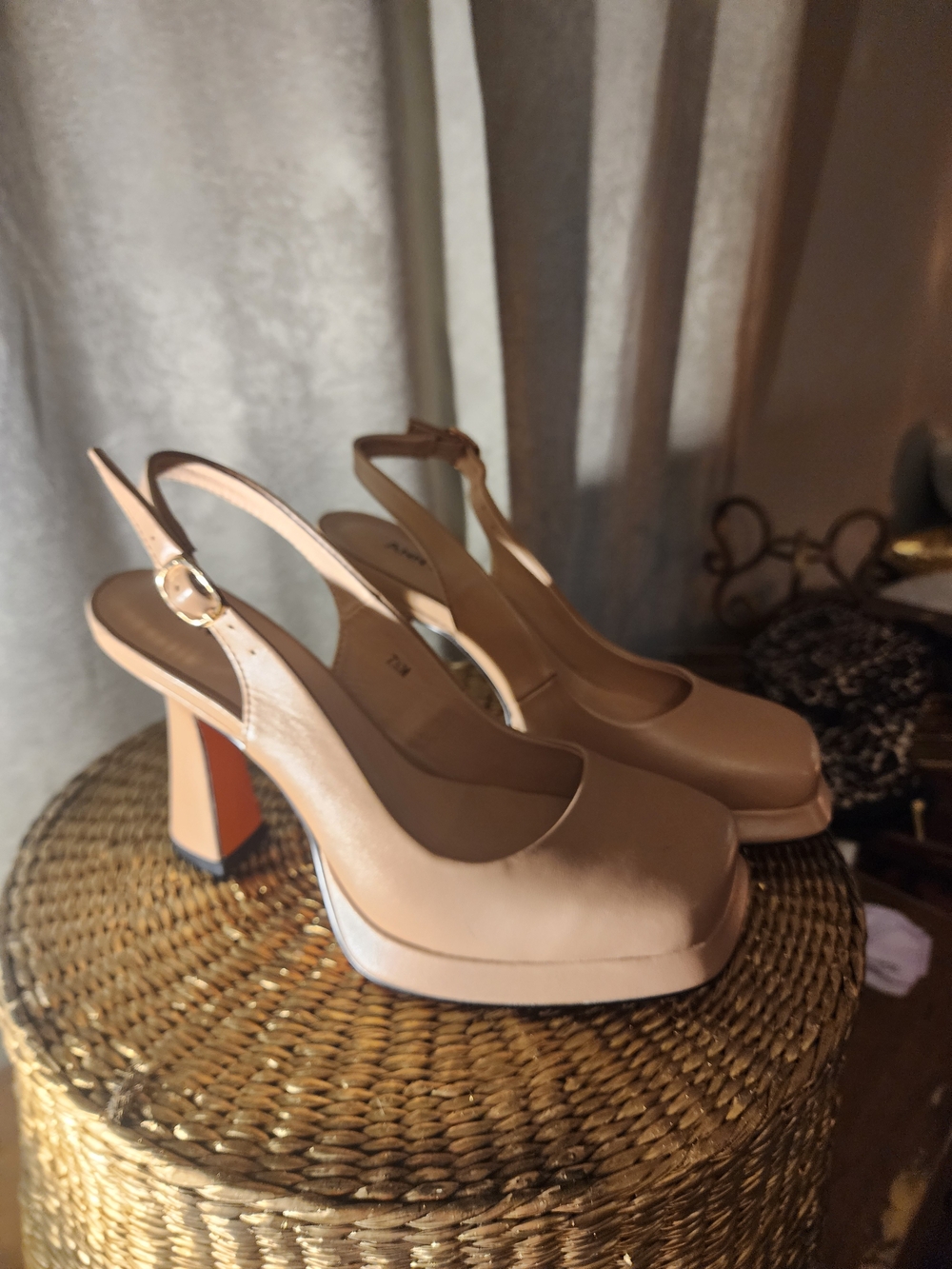 Elegant Platform Slingback Square-Toe  Pumps in Nude Tan